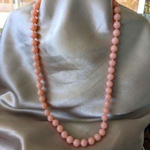 Trifari vintage 1970 pink knotted necklace